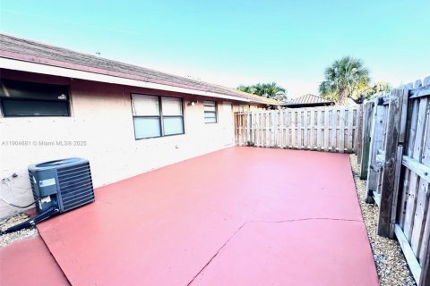 Снять в аренду кондоминиум в Майами, Флорида 2 спальни, 104.98м2, № 1955144 - фото 10