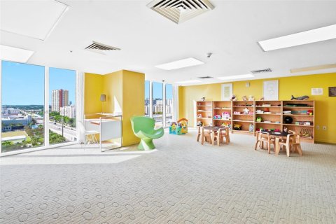 Condo in Sunny Isles Beach, Florida, 2 bedrooms  № 1868173 - photo 24