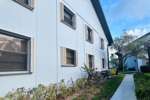 Condo in Stuart, Florida, 2 bedrooms  № 2186547 - photo 24