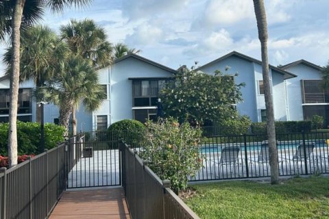 Condo in Stuart, Florida, 2 bedrooms  № 2186547 - photo 4