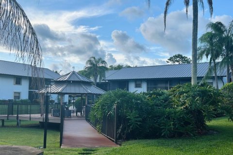 Condo in Stuart, Florida, 2 bedrooms  № 2186547 - photo 25