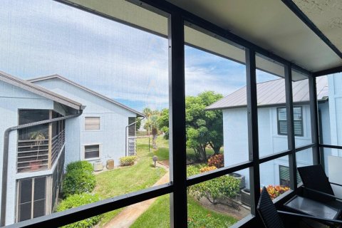 Condo in Stuart, Florida, 2 bedrooms  № 2186547 - photo 21