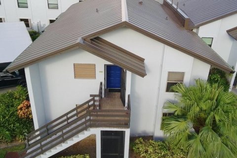 Condominio en Stuart, Florida, 2 dormitorios  № 2186547