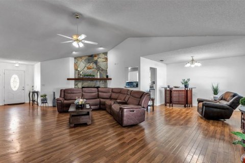 House in Lakeland, Florida 4 bedrooms, 159.23 sq.m. № 2106527 - photo 5