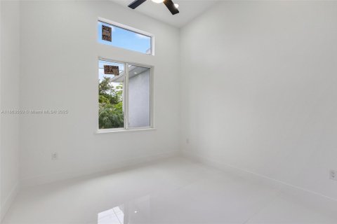 Casa en venta en Cape Coral, Florida, 4 dormitorios, 207.73 m2 № 1889902 - foto 28