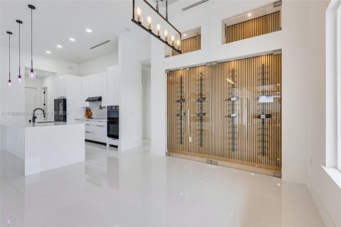 Casa en venta en Cape Coral, Florida, 4 dormitorios, 207.73 m2 № 1889902 - foto 16