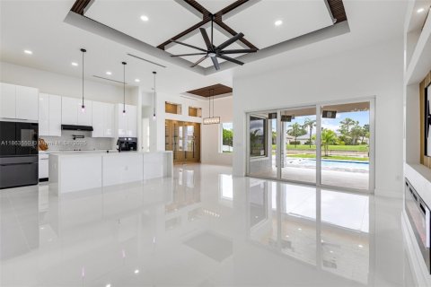 Casa en venta en Cape Coral, Florida, 4 dormitorios, 207.73 m2 № 1889902 - foto 4