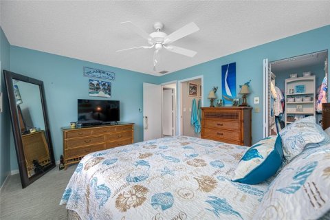 Condo in Seminole, Florida, 2 bedrooms  № 1871214 - photo 23