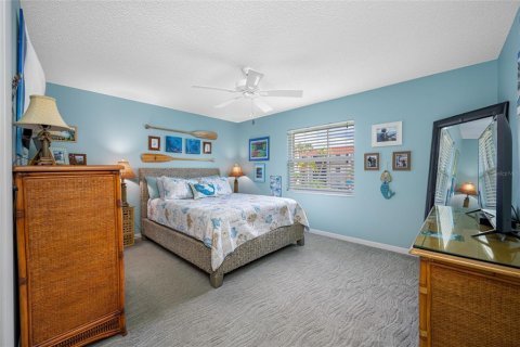 Condo in Seminole, Florida, 2 bedrooms  № 1871214 - photo 20