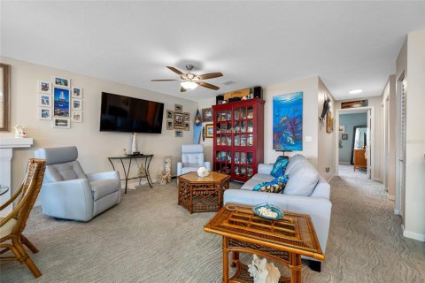 Condo in Seminole, Florida, 2 bedrooms  № 1871214 - photo 16