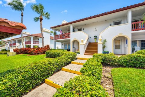 Condo in Seminole, Florida, 2 bedrooms  № 1871214 - photo 1