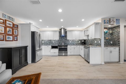 Condo in Seminole, Florida, 2 bedrooms  № 1871214 - photo 3