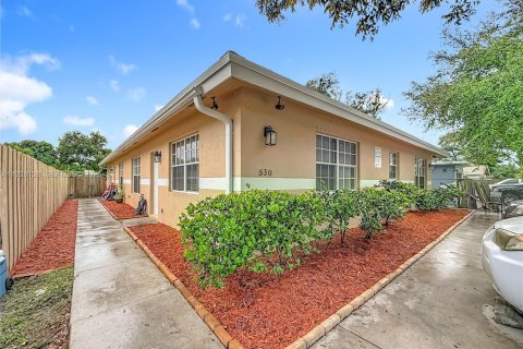Villa ou maison à louer à Pompano Beach, Floride: 3 chambres, 225.94 m2 № 1987148 - photo 11