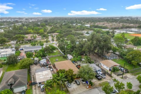 Villa ou maison à louer à Pompano Beach, Floride: 3 chambres, 225.94 m2 № 1987148 - photo 7