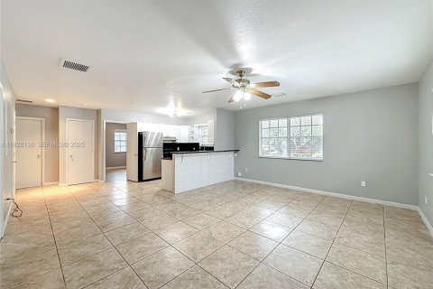 Villa ou maison à louer à Pompano Beach, Floride: 3 chambres, 225.94 m2 № 1987148 - photo 16