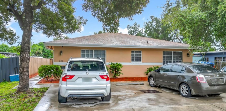 Villa ou maison à Pompano Beach, Floride 3 chambres, 225.94 m2 № 1987148