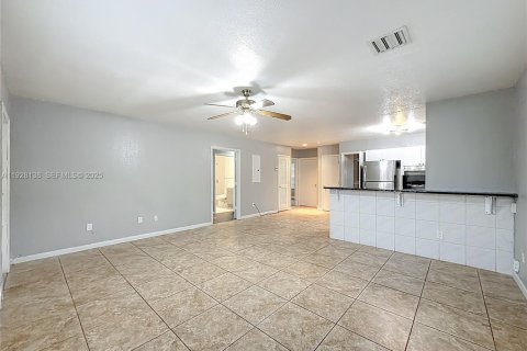 Villa ou maison à louer à Pompano Beach, Floride: 3 chambres, 225.94 m2 № 1987148 - photo 17