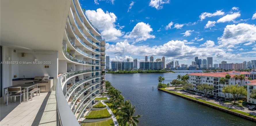 Condo in Aventura, Florida, 3 bedrooms № 1938641