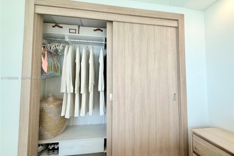 Купить кондоминиум в Майами, Флорида 1 спальня, 68м2, № 2063827 - фото 18