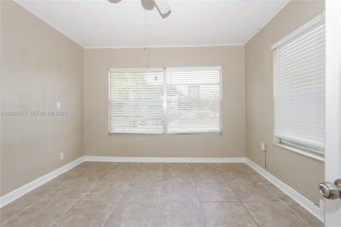 Casa en alquiler en West Palm Beach, Florida, 3 dormitorios, 101.08 m2 № 1993562 - foto 10