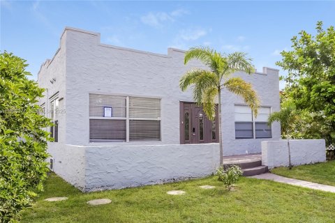 Casa en alquiler en West Palm Beach, Florida, 3 dormitorios, 101.08 m2 № 1993562 - foto 2