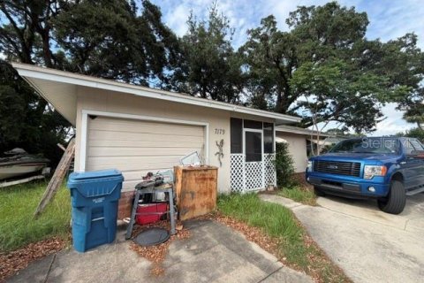 Villa ou maison à vendre à Spring Hill, Floride: 2 chambres, 105.54 m2 № 2148571 - photo 4