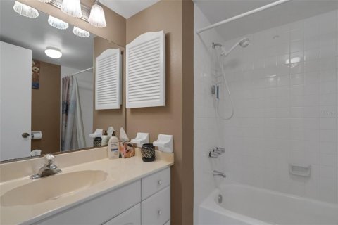 Condo in Lakeland, Florida, 2 bedrooms  № 1719039 - photo 20