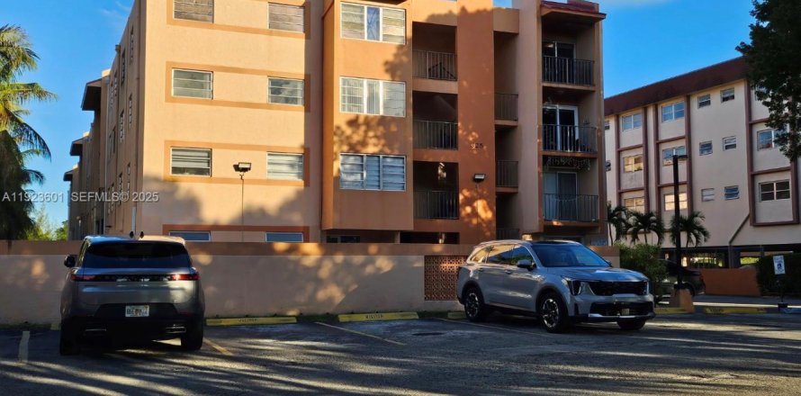 Квартира в Майами, Флорида 3 спальни, 101.45м2 № 1983607