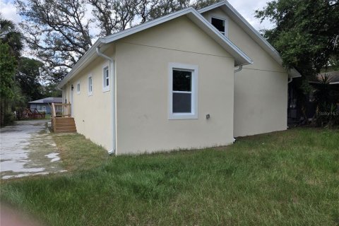 Villa ou maison à vendre à Tampa, Floride: 4 chambres, 156.35 m2 № 2156274 - photo 22