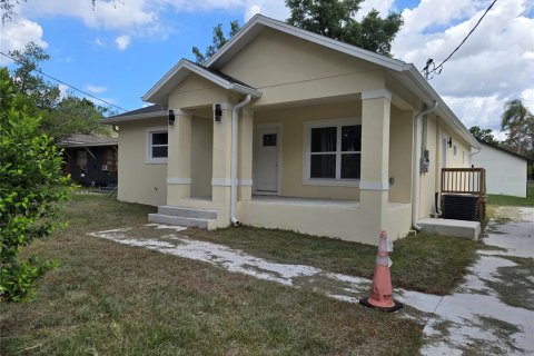 Villa ou maison à Tampa, Floride 4 chambres, 156.35 m2 № 2156274