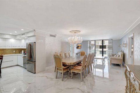 Copropriété à louer à Bal Harbour, Floride: 2 chambres, 128.95 m2 № 1860944 - photo 3
