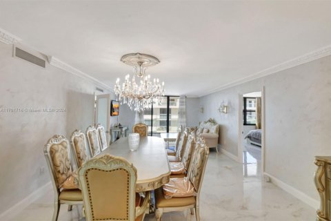 Copropriété à louer à Bal Harbour, Floride: 2 chambres, 128.95 m2 № 1860944 - photo 2