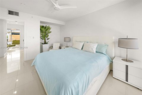 Townhouse in Miami Beach, Florida 3 bedrooms, 210.52 sq.m. № 2088285 - photo 19