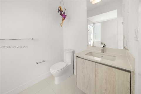 Townhouse in Miami Beach, Florida 3 bedrooms, 210.52 sq.m. № 2088285 - photo 14