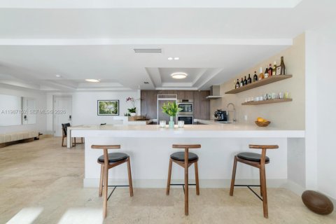 Купить кондоминиум в Майами-Бич, Флорида 2 комнаты, 195.09м2, № 2050421 - фото 11