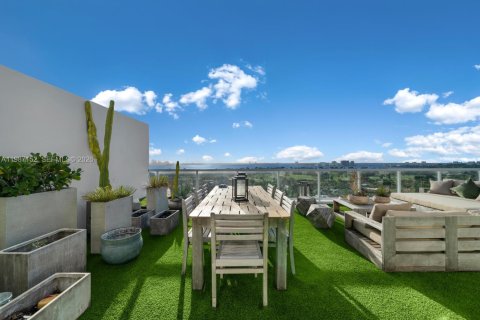 Купить кондоминиум в Майами-Бич, Флорида 2 комнаты, 195.09м2, № 2050421 - фото 6