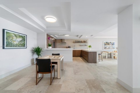 Купить кондоминиум в Майами-Бич, Флорида 2 комнаты, 195.09м2, № 2050421 - фото 12