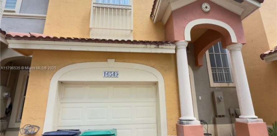 Touwnhouse à Miami, Floride 3 chambres, 164.99 m2 № 1861154
