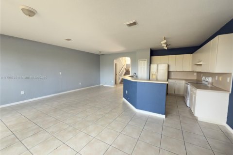 Touwnhouse à vendre à Miami, Floride: 3 chambres, 164.99 m2 № 1861154 - photo 4