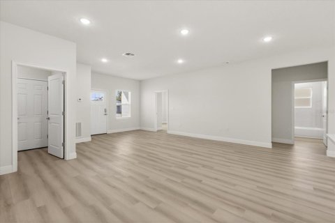 Casa en venta en Ocala, Florida, 4 dormitorios, 170.29 m2 № 1917220 - foto 7