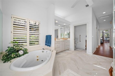 Villa ou maison à vendre à Seminole, Floride: 4 chambres, 385.36 m2 № 2428849 - photo 25