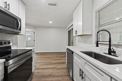 Villa ou maison à vendre à Pinellas Park, Floride: 3 chambres, 135.45 m2 № 2409793 - photo 19