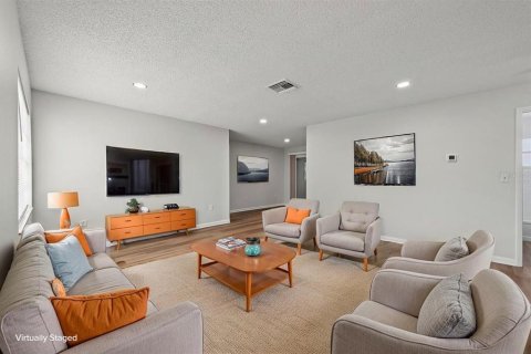 Villa ou maison à vendre à Pinellas Park, Floride: 3 chambres, 135.45 m2 № 2409793 - photo 3