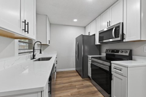 Villa ou maison à vendre à Pinellas Park, Floride: 3 chambres, 135.45 m2 № 2409793 - photo 13