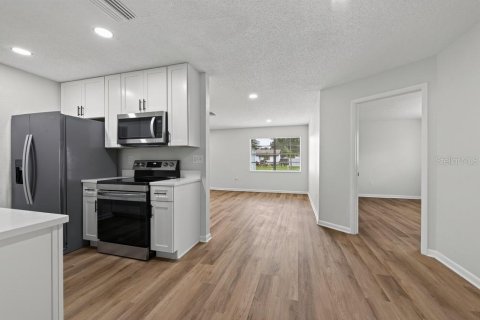 Villa ou maison à vendre à Pinellas Park, Floride: 3 chambres, 135.45 m2 № 2409793 - photo 14
