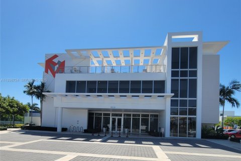 Снять в аренду кондоминиум в Дорал, Флорида 215.25м2, № 1994736 - фото 7