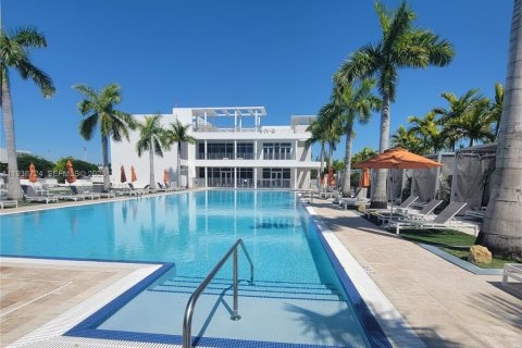 Снять в аренду кондоминиум в Дорал, Флорида 215.25м2, № 1994736 - фото 13