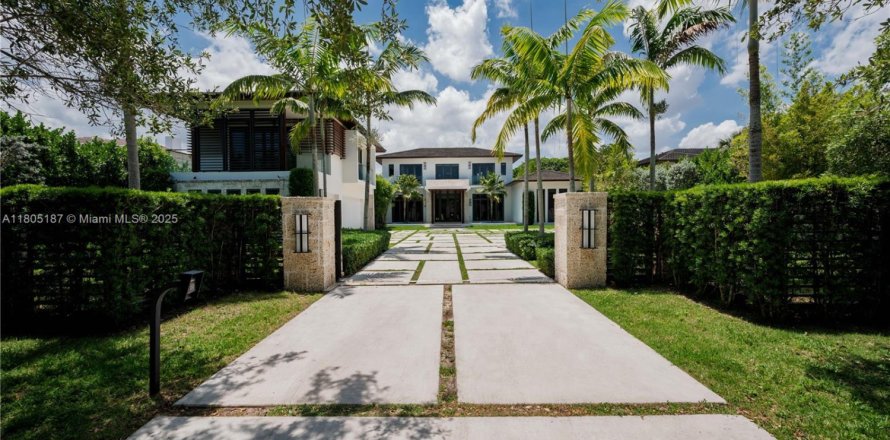 Villa ou maison à Pinecrest, Floride 6 chambres, 613.06 m2 № 1768360