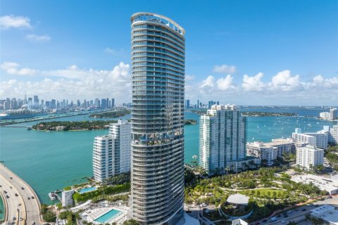 Condominio en alquiler en Miami Beach, Florida, 1 dormitorio, 81.57 m2 № 1935743 - foto 1