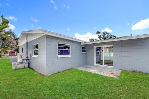 Casa en venta en Saint Petersburg, Florida, 2 dormitorios, 87.7 m2 № 1853167 - foto 13